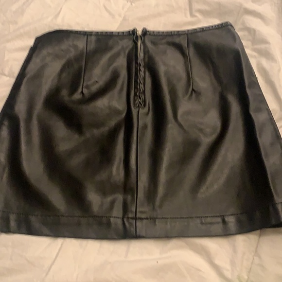 Mavi (Alison) s leather skirt - Picture 2 of 4